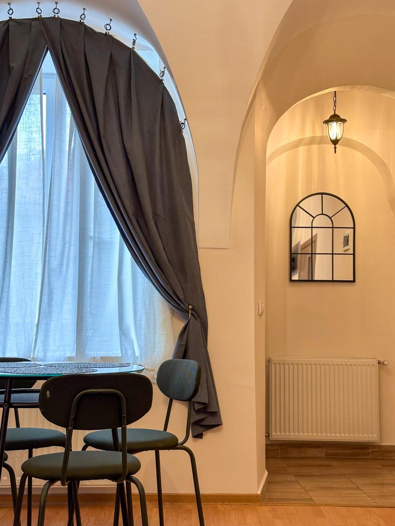 Serenity House Apartments 시비우 외부 사진