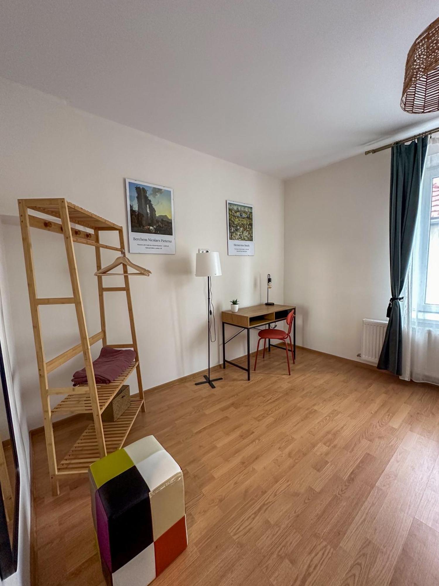 Serenity House Apartments 시비우 객실 사진