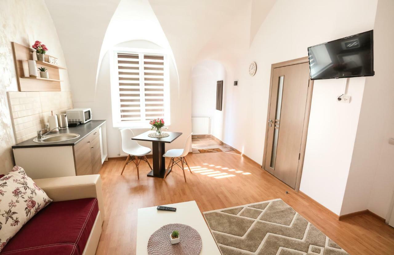 Serenity House Apartments 시비우 외부 사진