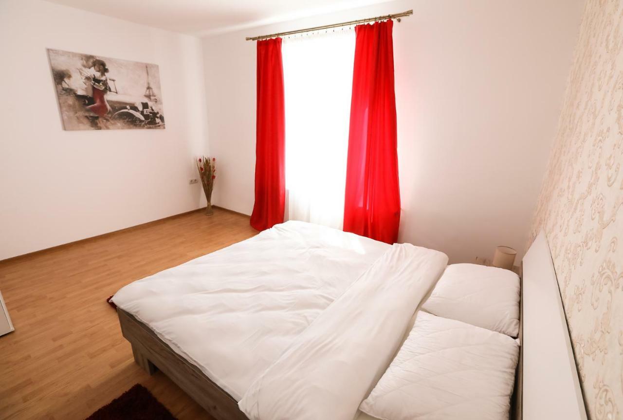 Serenity House Apartments 시비우 외부 사진