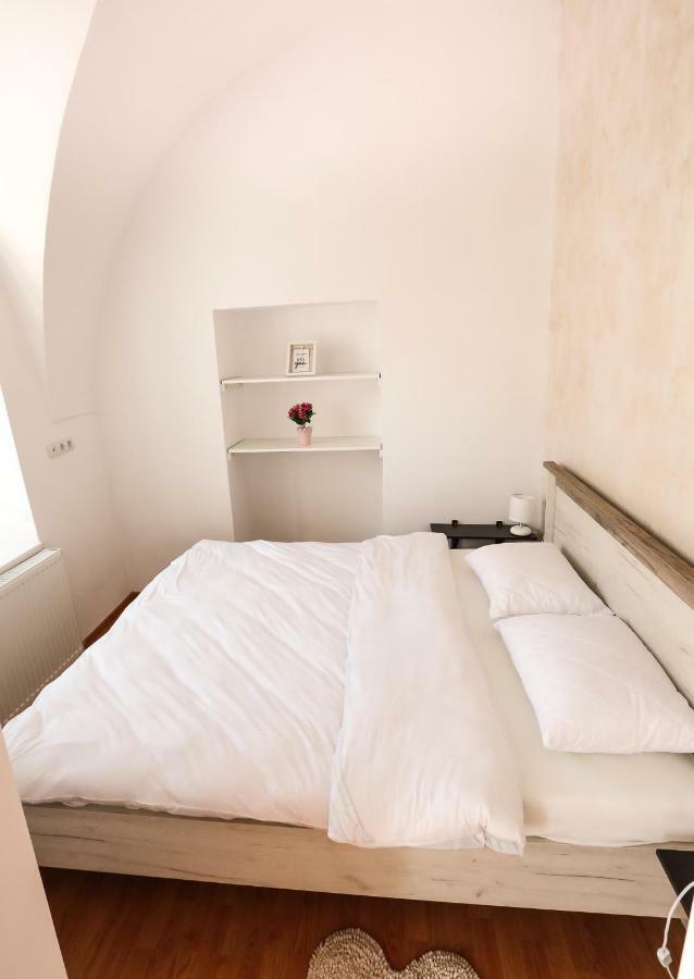 Serenity House Apartments 시비우 외부 사진