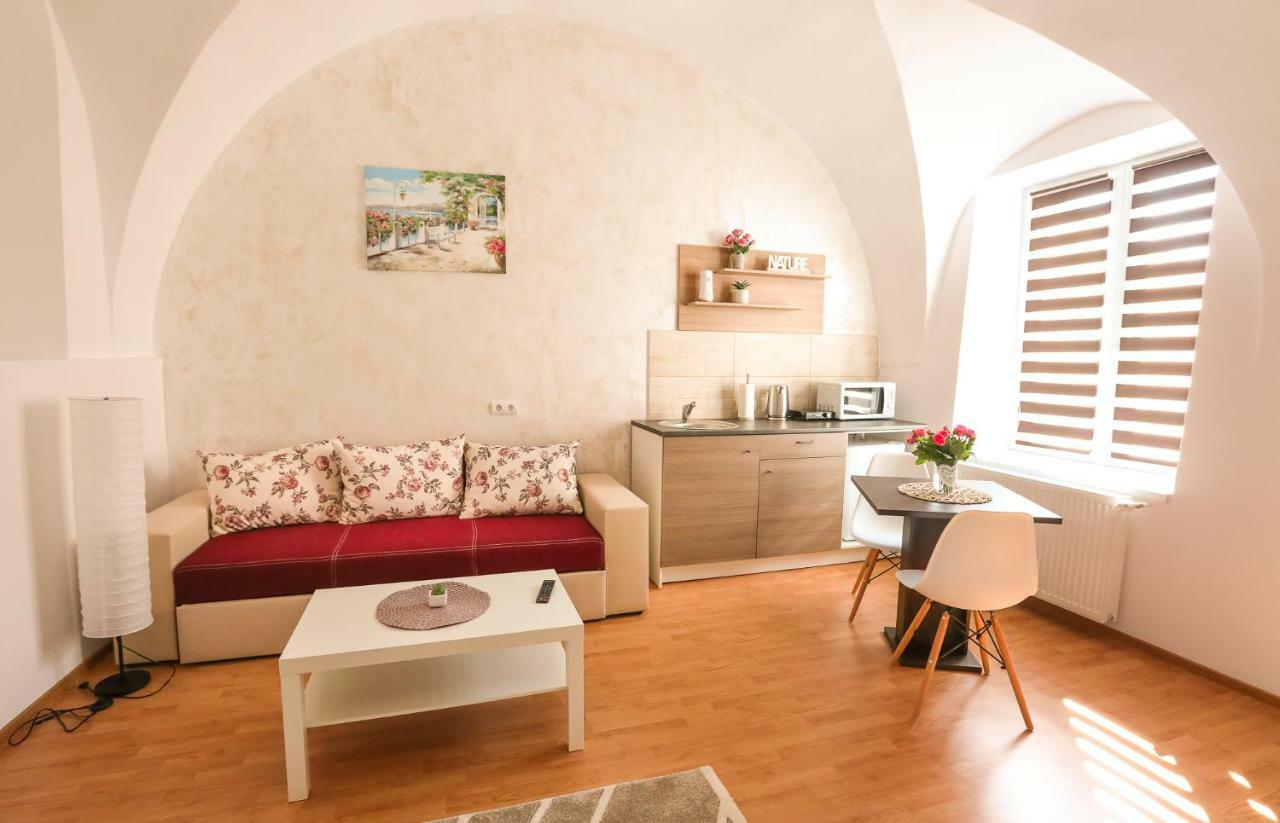 Serenity House Apartments 시비우 외부 사진